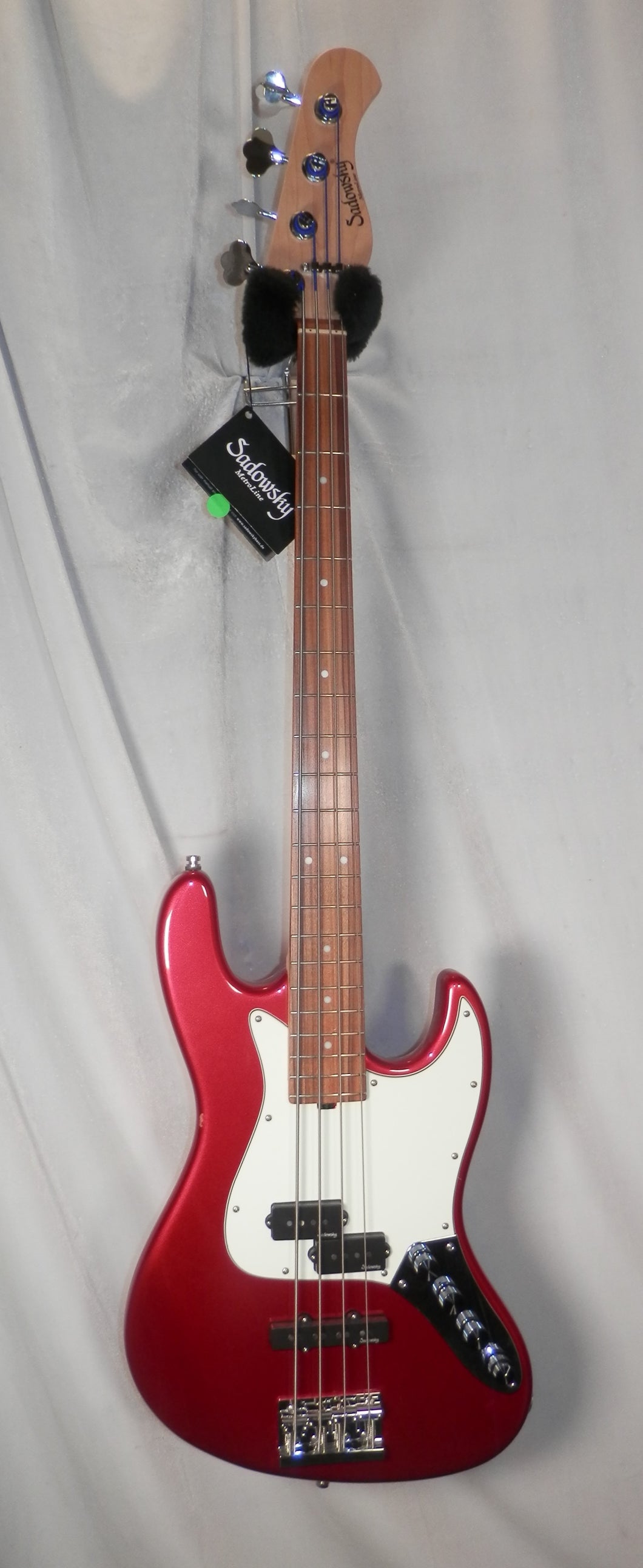 Sadowsky MetroLine 21 Fret Vintage P/J Candy Apple Red Metallic High Polish Alder Body with bag