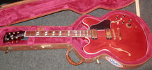 Load image into Gallery viewer, 1999 Gibson Custom ES-345 Varitone Cherry Red Semi-Hollow Electric Guitar with original case
