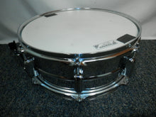 Load image into Gallery viewer, Tama Swingstar 14&quot; Chrome Snare Drum with case used
