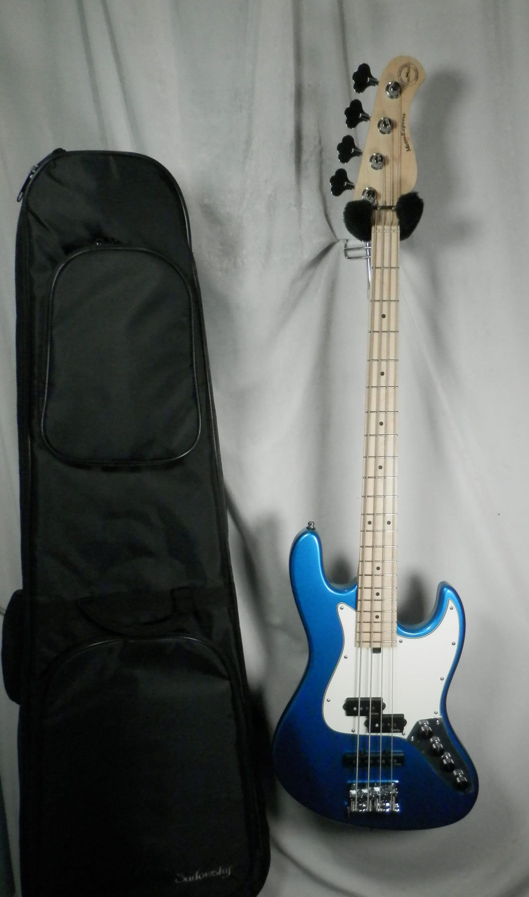 Sadowsky MetroExpress21-Fret Hybrid P/J Bass - Maple Fingerboard-4 String - Solid Ocean Blue Metallic High Polish w/ gig bag B-stock
