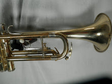 Load image into Gallery viewer, King Cleveland Superior Bb trumpet with case used Recently serviced

