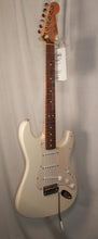 Load image into Gallery viewer, Fender Made in Mexico Stratocaster Cream electric guitar used 2005
