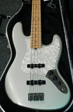 Load image into Gallery viewer, Fender American Standard Jazz Bass Inca Silver with case used 1998 Made in USA
