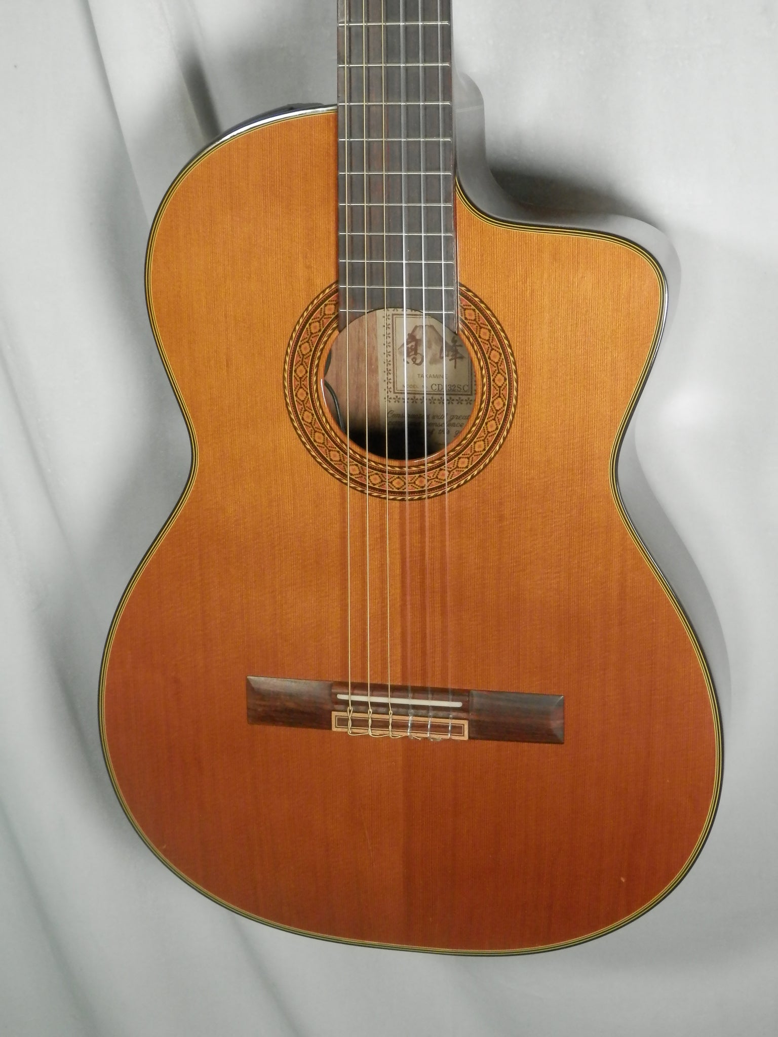 Takamine CD132SC Classical Cutaway Acoustic Electric Guitar with case