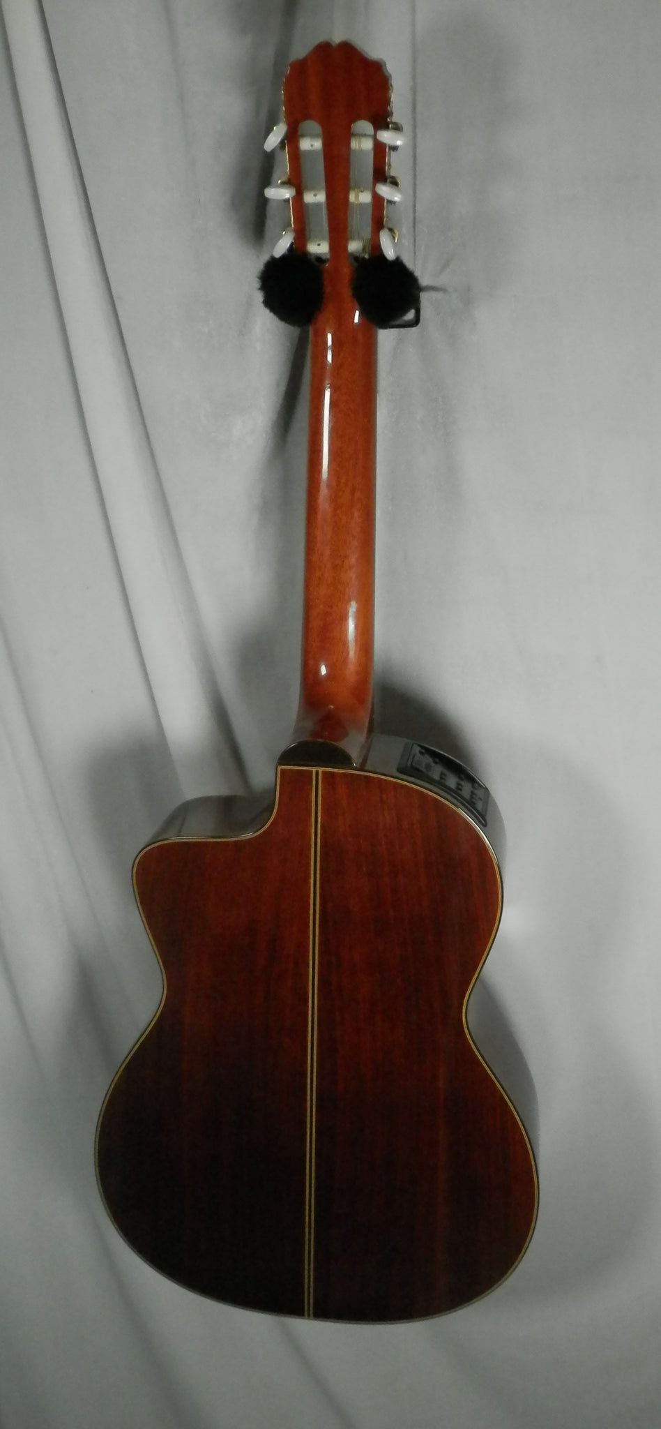 Takamine CD132SC Classical Cutaway Acoustic Electric Guitar with case