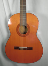 Load image into Gallery viewer, Lyle Model C-610 Classical Nylon String Acoustic Guitar used Made in Japan
