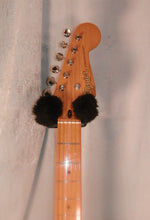 Load image into Gallery viewer, Squier by Fender Classic Vibe 50s Stratocaster White Blonde used

