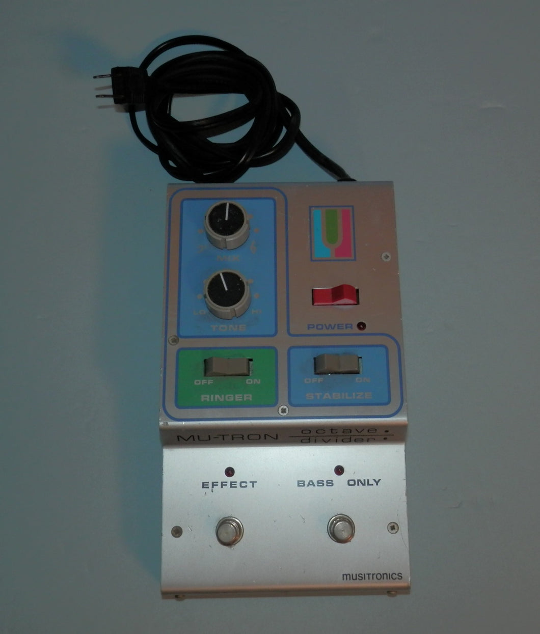 Mu-Tron Octave Divider effect pedal vintage 1970s MUSITRONICS