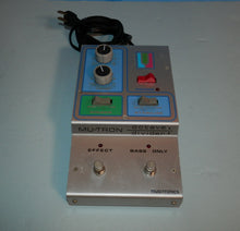 Load image into Gallery viewer, Mu-Tron Octave Divider effect pedal vintage 1970s MUSITRONICS
