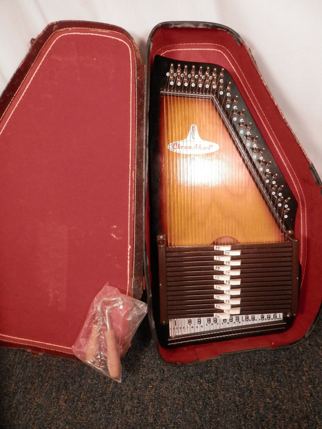 Rhythm Band Chroma Harp Sunburst AutoHarp with chipboard case + tuning keys Auto-Harp Auto Harp vintage