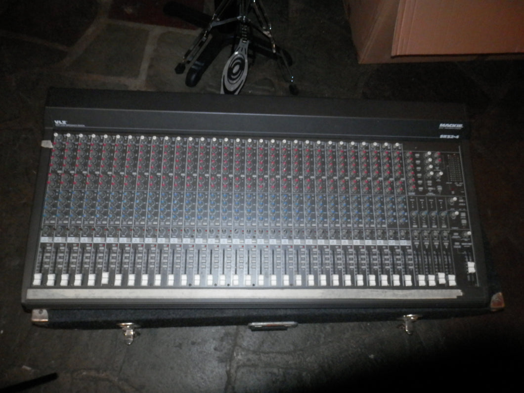 Mackie SR32-4 32-4 4 Bus Mixing Console with case AS-IS Needs Service LOCAL PICKUP