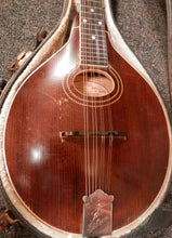 Load image into Gallery viewer, Gibson A2 Mandolin Kalamazoo Gibson Mandolin Guitar Co. C. 1918 with case
