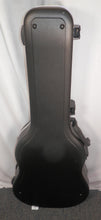 Load image into Gallery viewer, SKB 1SKB-18 Acoustic Dreadnought Deluxe Guitar Case used
