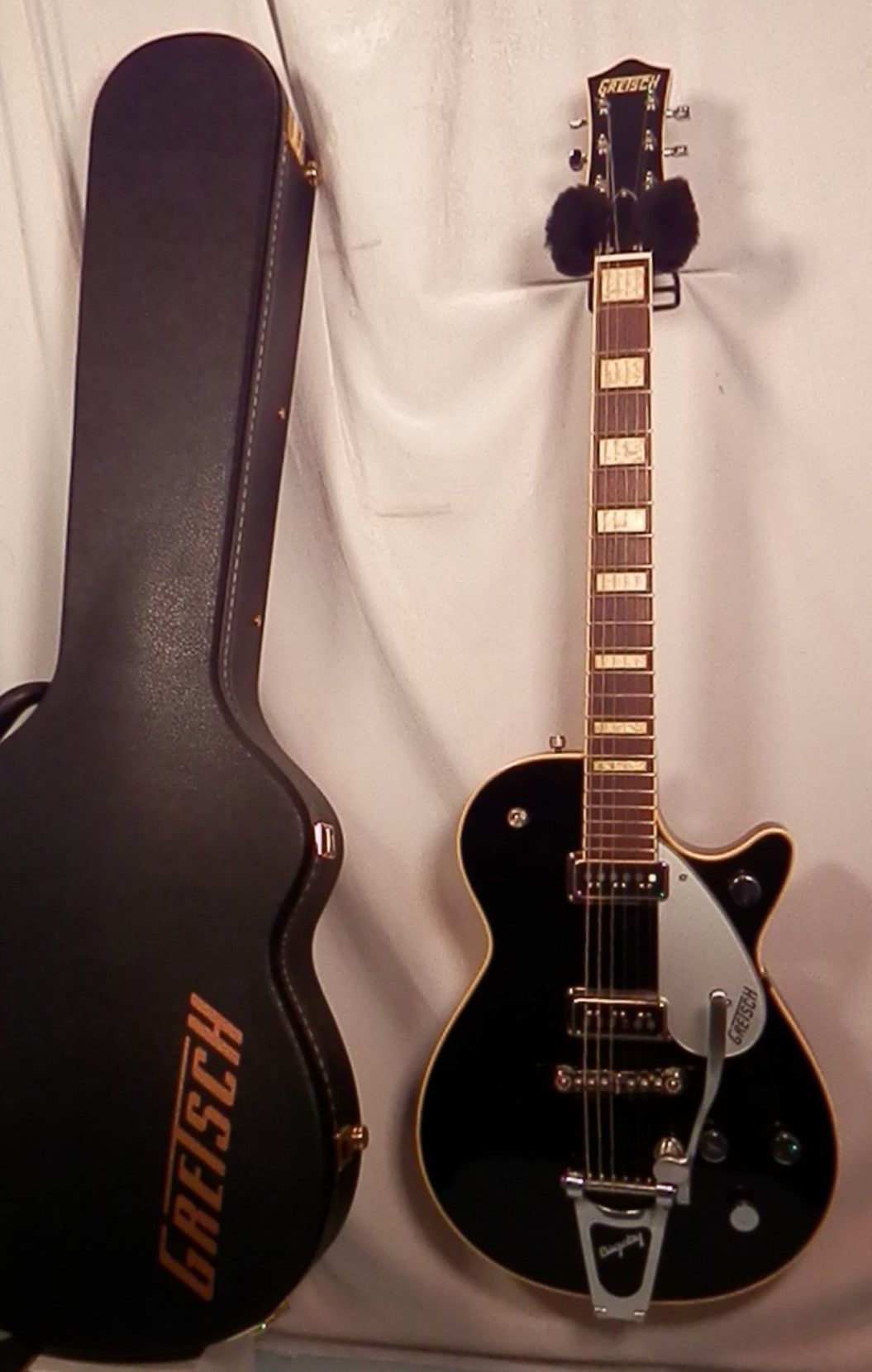 Gretsch G6128T-DSV Duo Jet Black Fixed Arm Bigsby electric guitar with – Al  Bien's West Chester Music Store