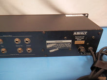 Load image into Gallery viewer, Ashly SG35E 4 Channel Noise Gate rack used
