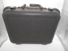 Load image into Gallery viewer, Selmer Bb Clarinet case used
