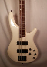 Load image into Gallery viewer, Ibanez SDGR SoundGear SR250 Pearl White 4-string electric bass used
