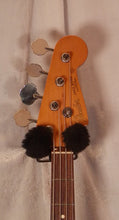 Load image into Gallery viewer, Fender Jazz Bass Sunburst Rosewood Fingerboard Electric Bass used Made in Japan 1994-95
