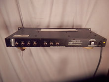 Load image into Gallery viewer, DigiTech RDS 1900 Digital Delay System rack effect used
