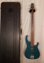 Load image into Gallery viewer, Modulus Quantum 4 Graphite Neck Aqua Burst 4-string electric bass with case 2008
