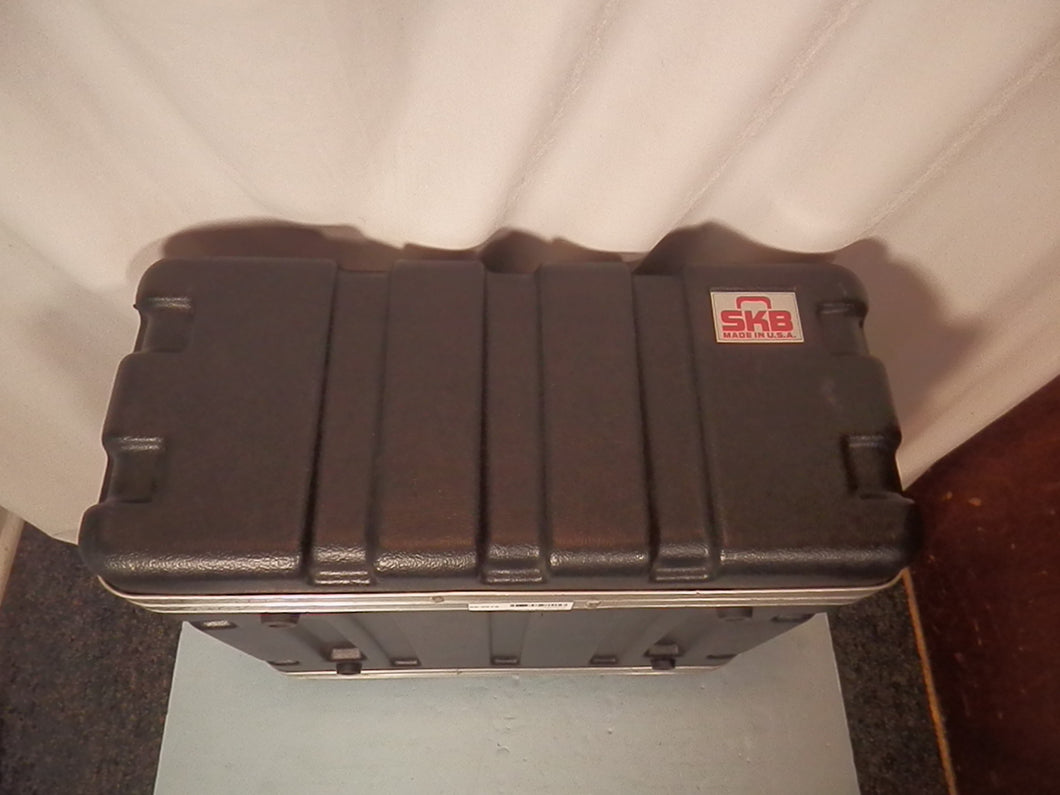 SKB 4 space rack case used