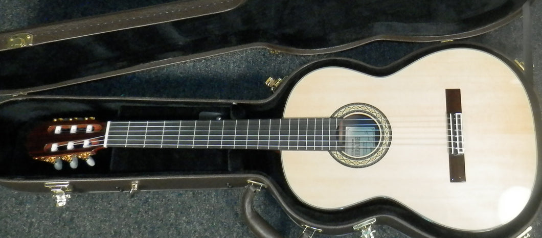 Takamine H8SS Hirade Concert Classical Acoustic Guitar with case