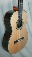 Load image into Gallery viewer, Takamine H8SS Hirade Concert Classical Acoustic Guitar with case
