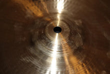 Load image into Gallery viewer, Zildjian A Series 14&quot; Fast Crash Cymbal used 1lb 9oz
