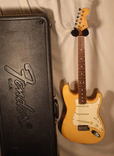 Load image into Gallery viewer, Fender American Standard Stratocaster Vintage White / Butterscotch electric guitar with case vintage 1984-88 AS-IS
