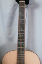 Load image into Gallery viewer, Larrivee L-03 Rosewood Vine Special w/ case (*Plus K&amp;K Mini + installation*)
