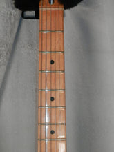 Load image into Gallery viewer, Fender USA Stratocaster with Lollar Blackface Pickups vintage 1979-80 Red
