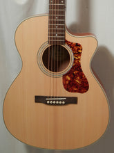 Load image into Gallery viewer, Guild OM-240CE Natural Satin Orchestra Model Cutaway Acoustic Electric

