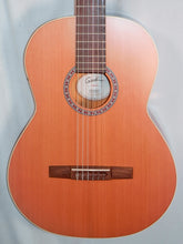 Load image into Gallery viewer, Godin 051854 Etude Classica II Acoustic Electric Nylon String Classical Guitar new
