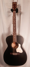 Load image into Gallery viewer, Art &amp; Lutherie 042388 Legacy QIT Faded Black Concert Hall Acoustic Electric
