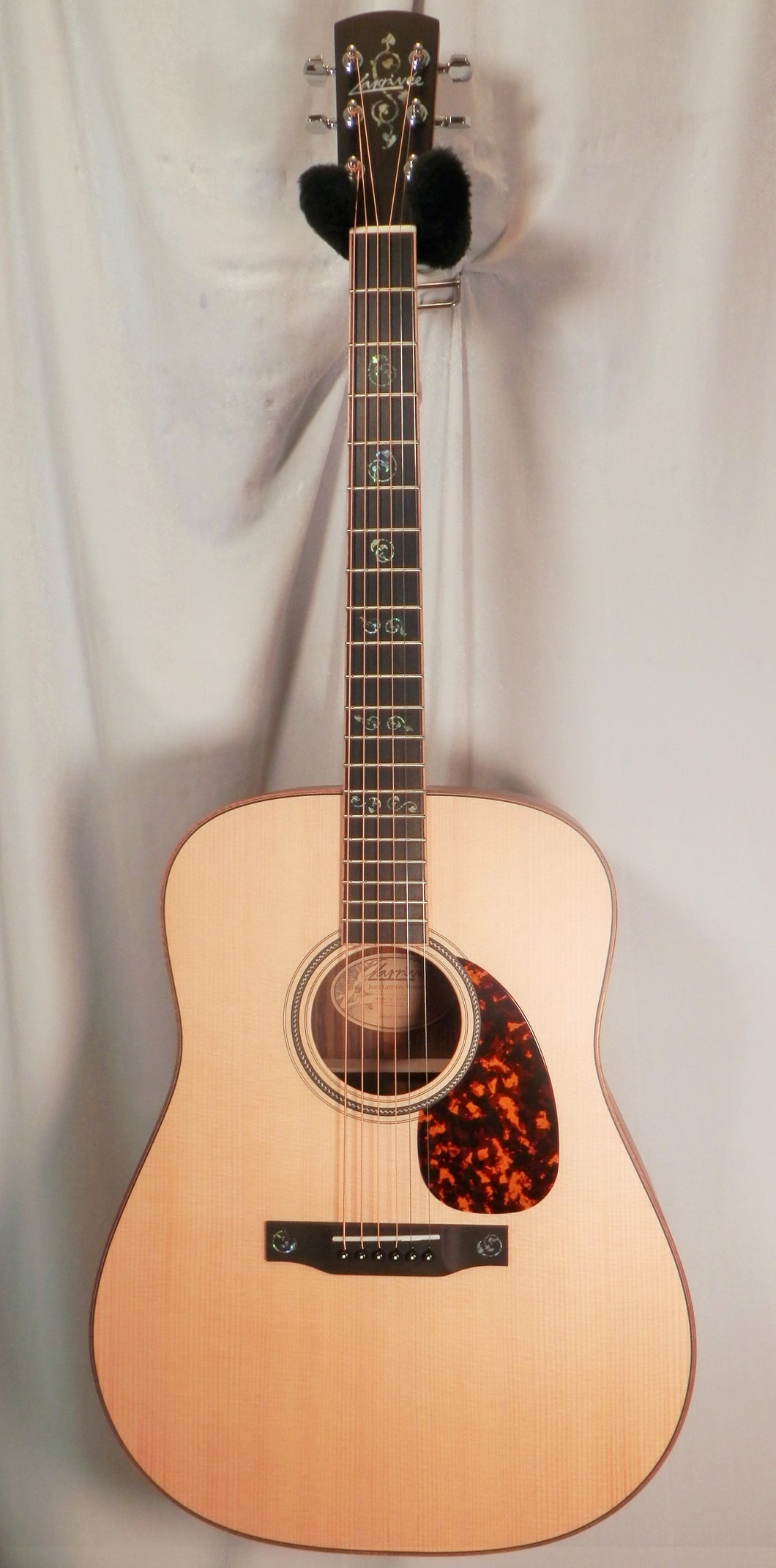 Larrivee D-03 Rosewood Vine Special Dreadnought Acoustic Guitar Rosewood Back & Sides Satin Natural