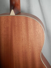 Load image into Gallery viewer, Larrivee L-03 Fast Neck Special Mahogany Back &amp; Sides Spruce Top Satin Finish Acoustic with case New
