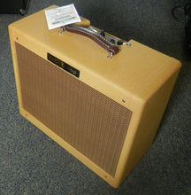 Load image into Gallery viewer, Victoria Vintage Tweed Model 5112 Tube Combo (Original Fender Champ repro w/ Eminence Legend 12&quot; speaker) New
