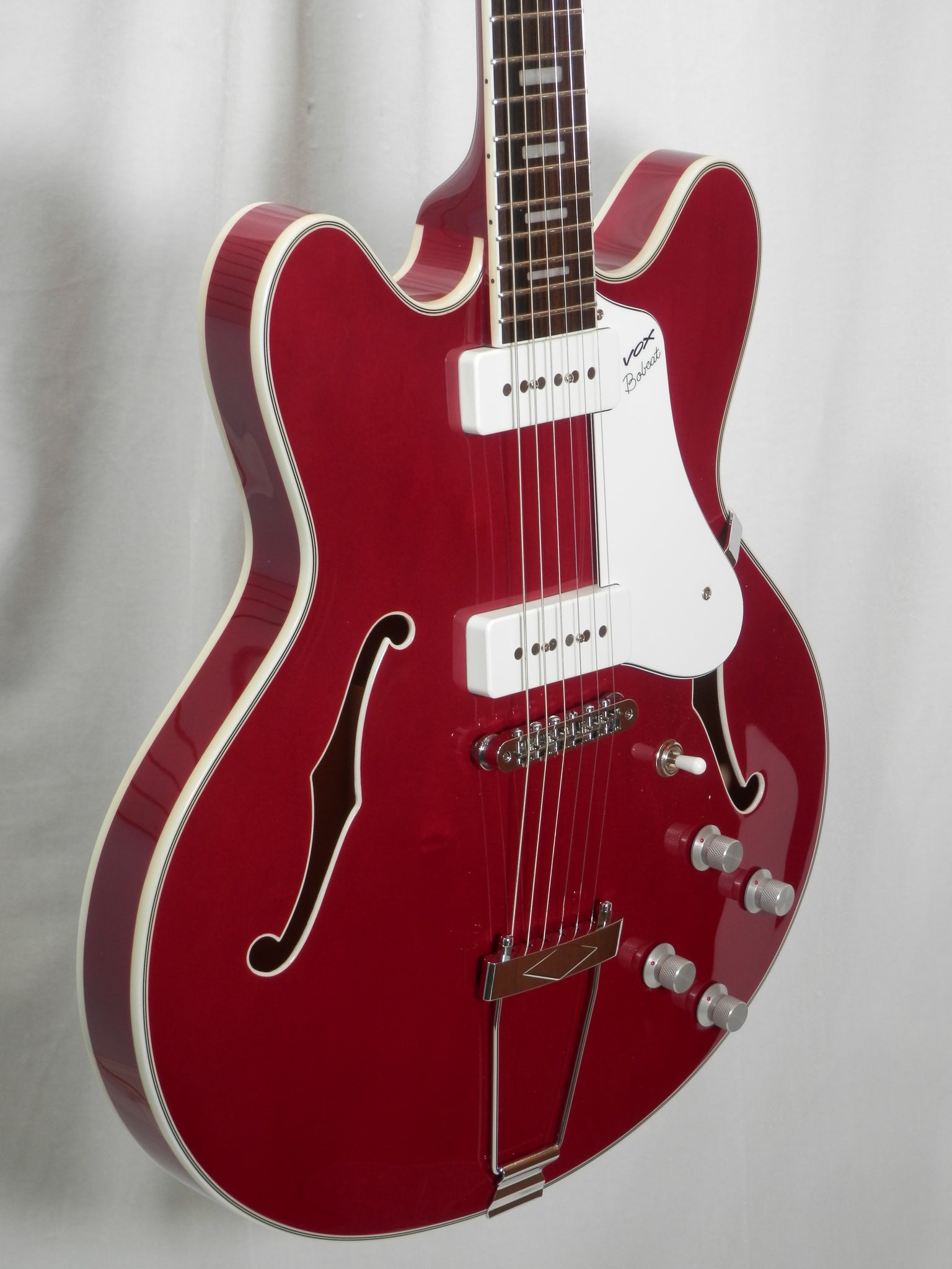 Vox Bobcat V90 Cherry Red Semi-Hollow Electric with case – Al