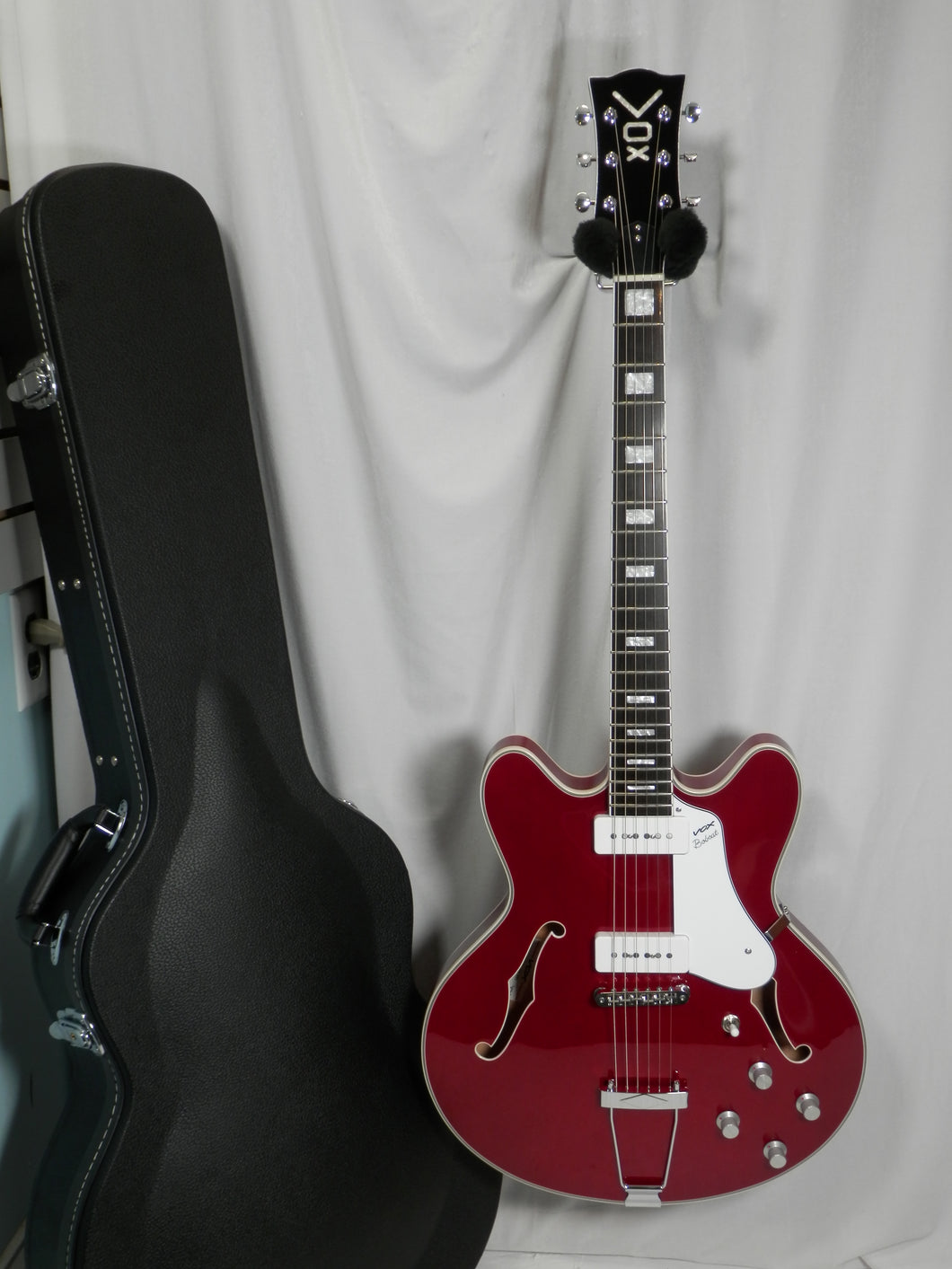 Vox Bobcat V90 Cherry Red Semi-Hollow Electric with case