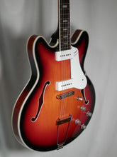 Load image into Gallery viewer, Vox Bobcat V90-SB Sunburst Semi-Hollow Electric with hard case
