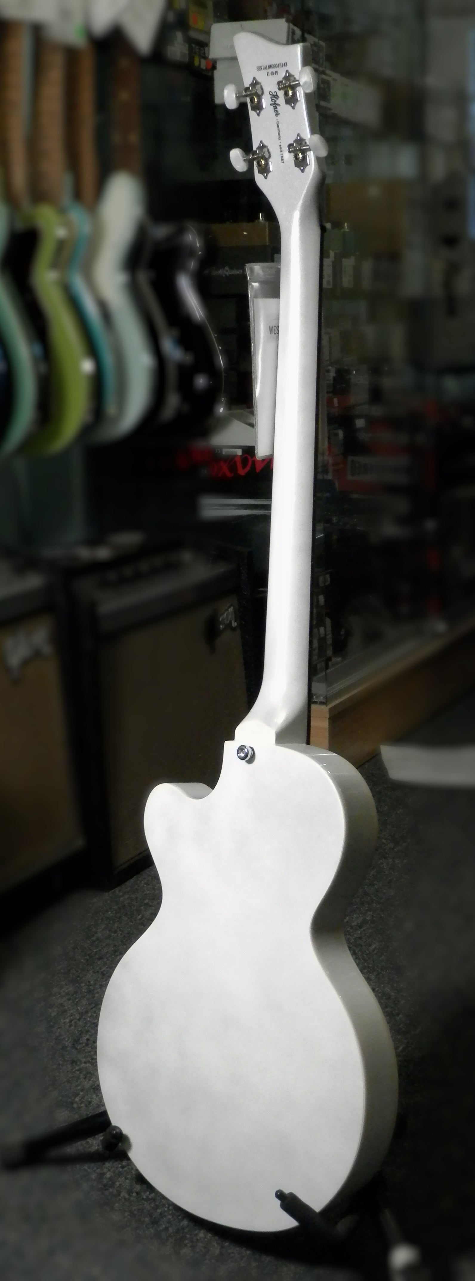 Hofner Ignition PRO Club Bass, Pearl White – Al Bien's West