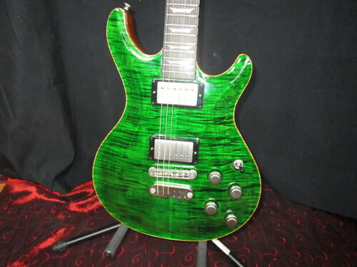 Dean USA Icon Translucent Emerald Green Flame Top with hardshell case